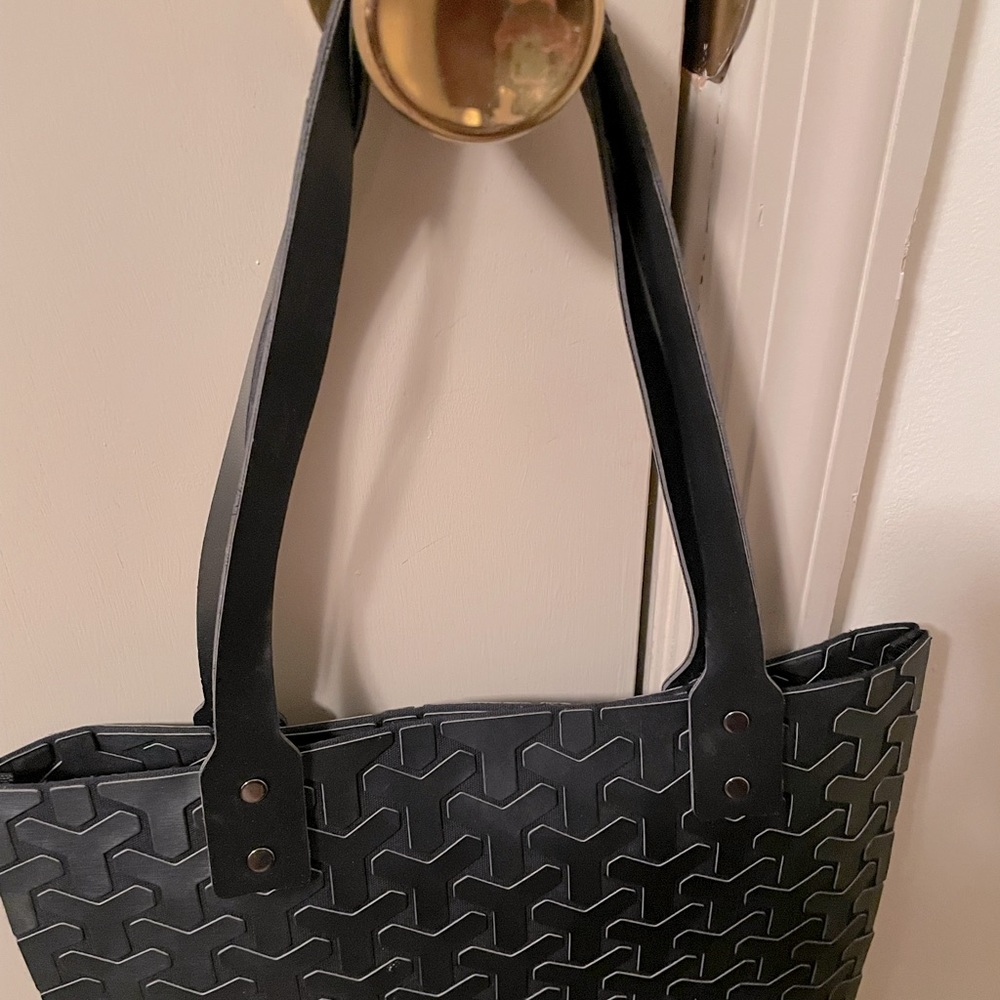 Purse - Picture 2 of 11